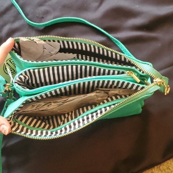 🦋JCH NWT PURSE🦋 - Picture 3 of 10